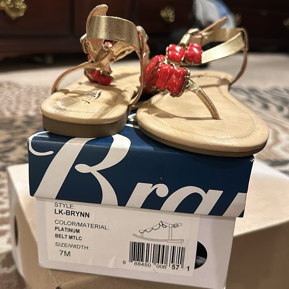 Lucky Brand thong sandal.